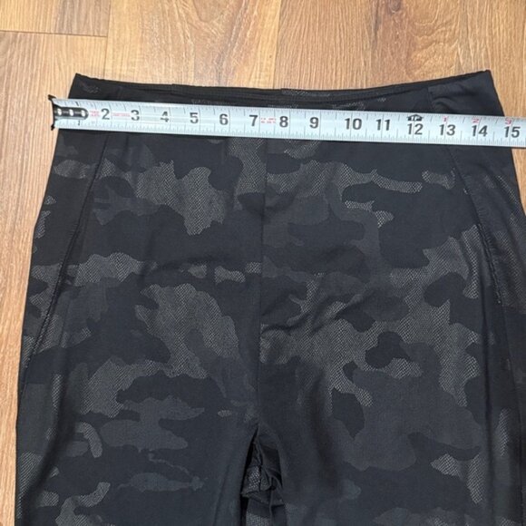 Lysse Patterned (Black Camo) Leggings (Size: L)(EUC) - Picture 2 of 7